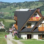 Rum i privatbostad Okazja Noclegi Zakopane Pokoje Z Lazienkami I Balkonami