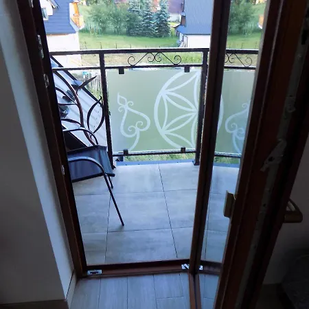 Apartament Z Wanna Z Hydromasazem Na Wylacznosc Lub Pokoje Z Prysznicem 2 Osobowe I 4 Osobowe Zakopane Noclegi