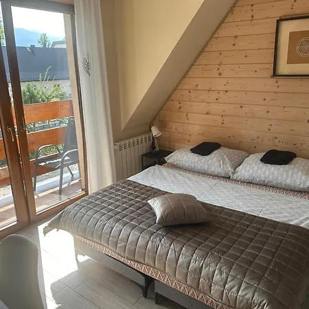 منزل للإقامة Apartament Z Wanna Z Hydromasazem Na Wylacznosc Lub Pokoje Z Prysznicem 2 Osobowe I 4 Osobowe Zakopane Noclegi *