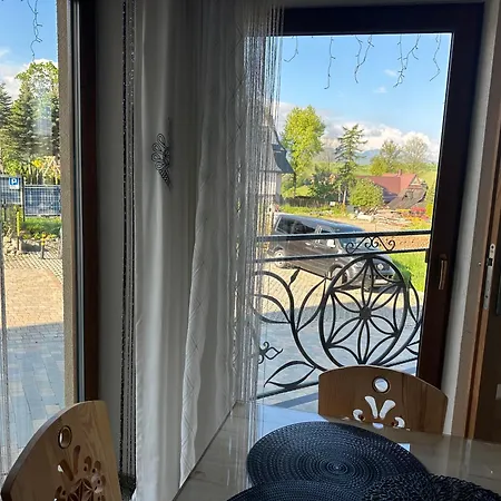 Apartament Z Wanna Z Hydromasazem Na Wylacznosc Lub Pokoje Z Prysznicem 2 Osobowe I 4 Osobowe Zakopane Noclegi *