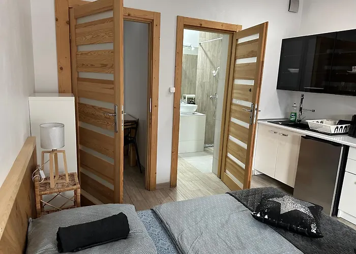 Accommodatie bij particulieren Z Prysznicem 2 3 4 Osobowe Z Lazienka Lub Z Wanna Z Hydromasazem Na Wylacznosc