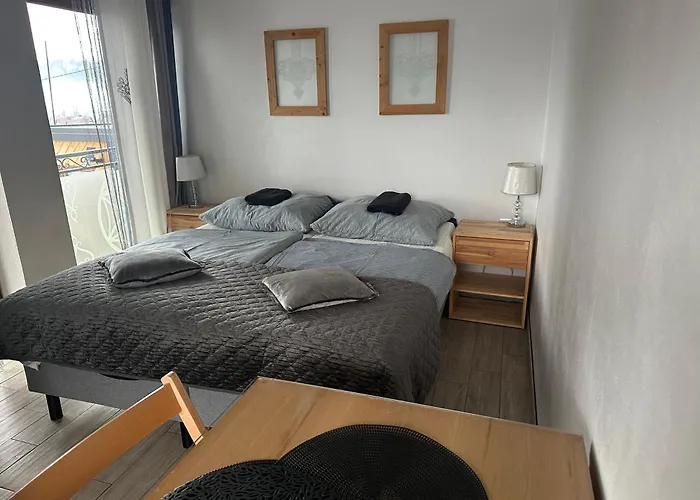 Accommodatie bij particulieren Z Prysznicem 2 3 4 Osobowe Z Lazienka Lub Z Wanna Z Hydromasazem Na Wylacznosc