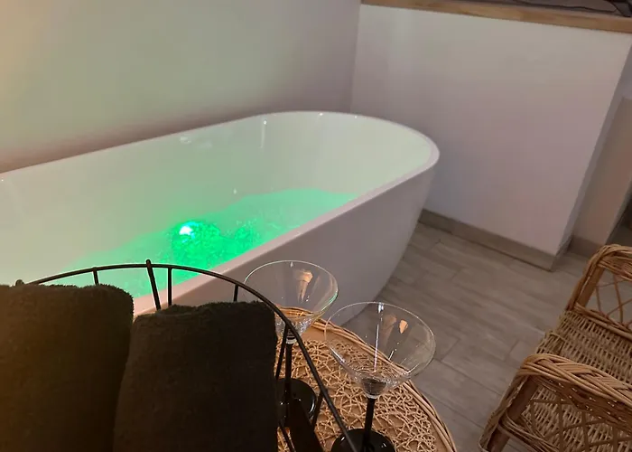 Z Prysznicem 2 3 4 Osobowe Z Lazienka Lub Z Wanna Z Hydromasazem Na Wylacznosc Accommodatie bij particulieren Zakopane