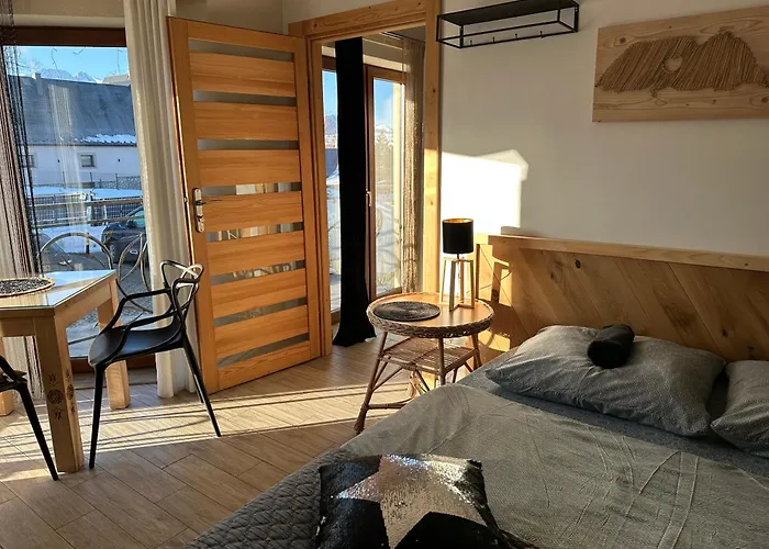 Z Prysznicem 2 3 4 Osobowe Z Lazienka Lub Z Wanna Z Hydromasazem Na Wylacznosc Accommodatie bij particulieren Zakopane