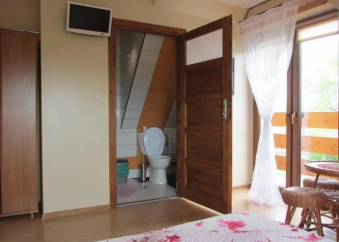 Z Prysznicem 2 3 4 Osobowe Z Lazienka Lub Z Wanna Z Hydromasazem Na Wylacznosc